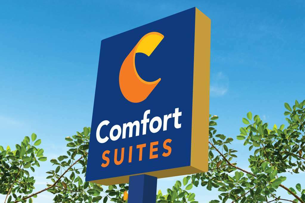 Comfort Suites Greensboro-High Point Esterno foto