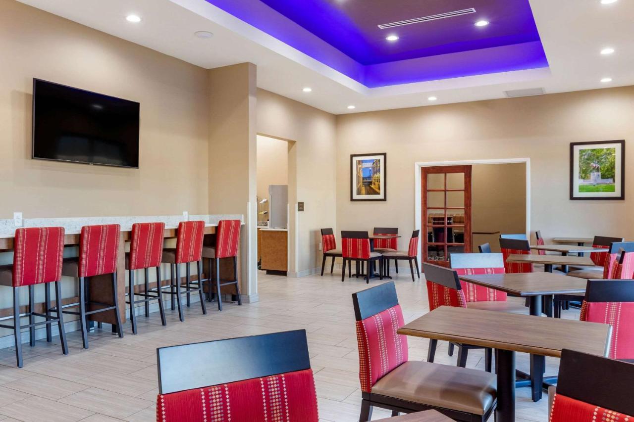 Comfort Suites Greensboro-High Point Esterno foto