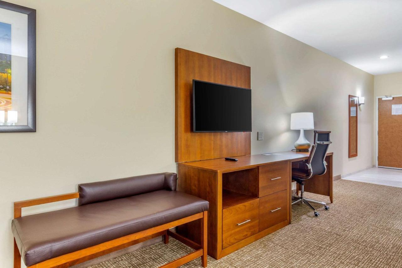 Comfort Suites Greensboro-High Point Esterno foto