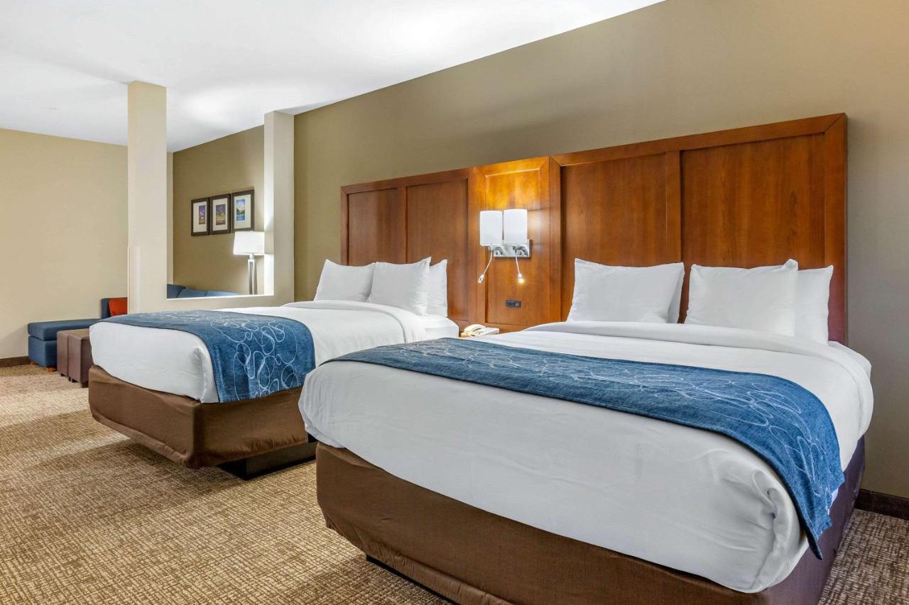 Comfort Suites Greensboro-High Point Esterno foto