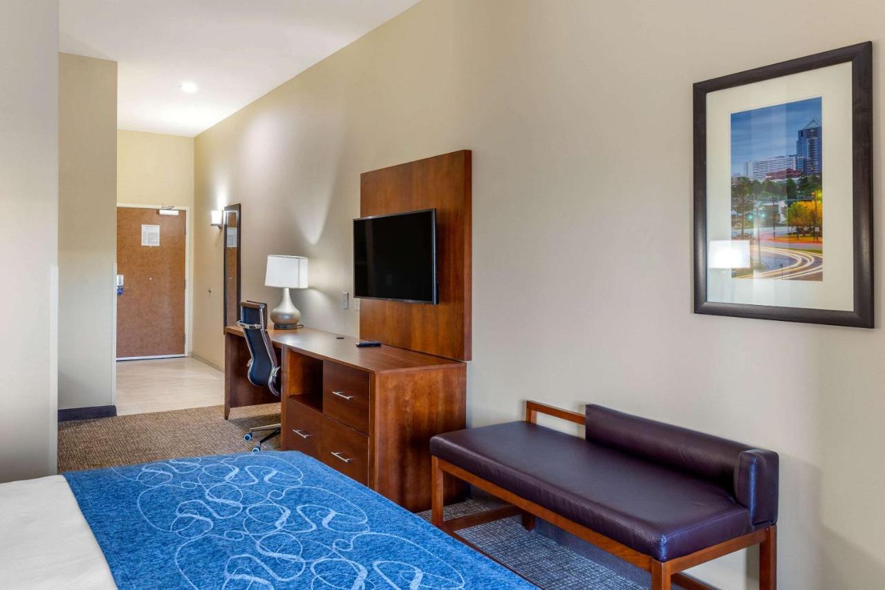 Comfort Suites Greensboro-High Point Esterno foto